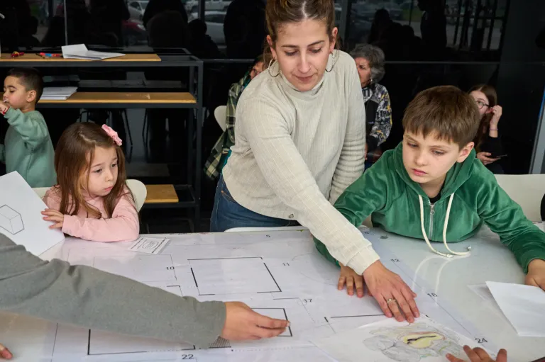 Recorrido intergeneracional "Acción - Sensación"